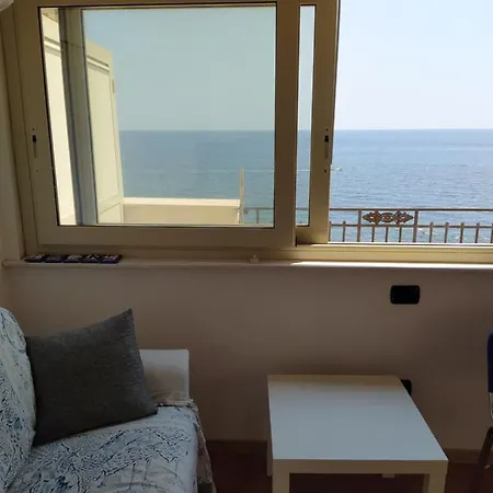 Con Terrazzo Sul Mare Teocle Lägenhet Giardini Naxos