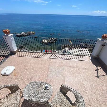 Con Terrazzo Sul Mare Teocle * Giardini Naxos