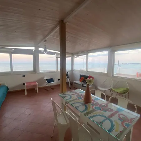 Daire Con Terrazzo Sul Mare Teocle