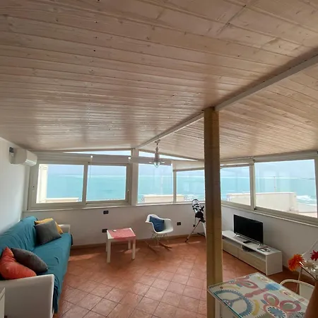 Lägenhet Con Terrazzo Sul Mare Teocle Giardini Naxos